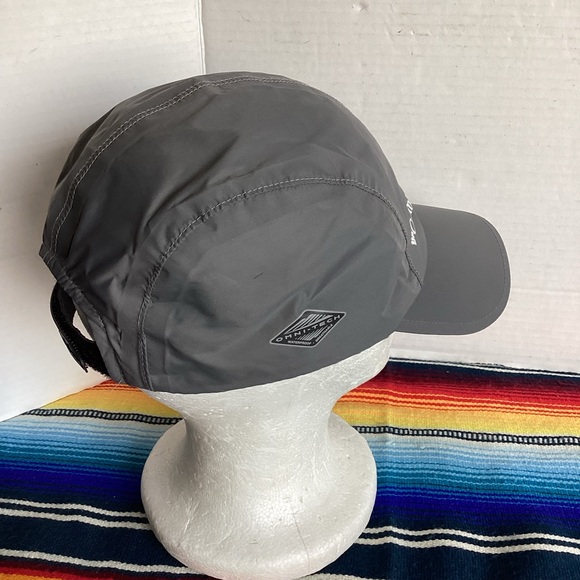 Columbia Omni-tech Adjustable hat - Picture 5 of 10